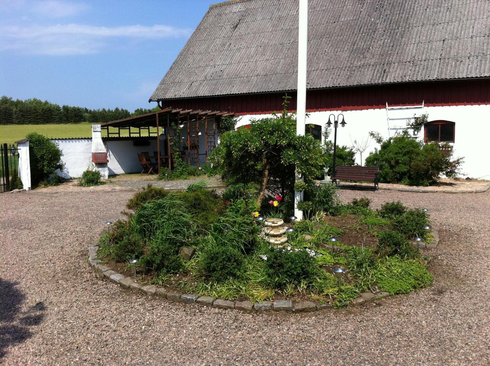Mattisgarden Bed & Breakfast Östra Ljungby エクステリア 写真