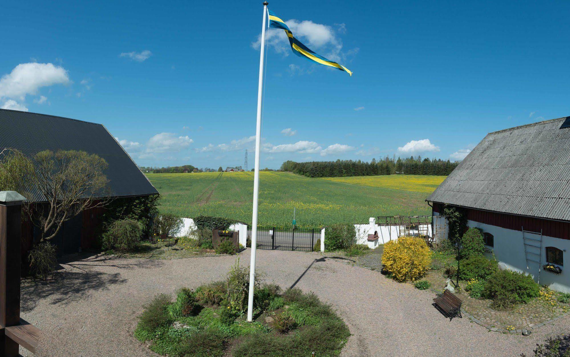 Mattisgarden Bed & Breakfast Östra Ljungby エクステリア 写真