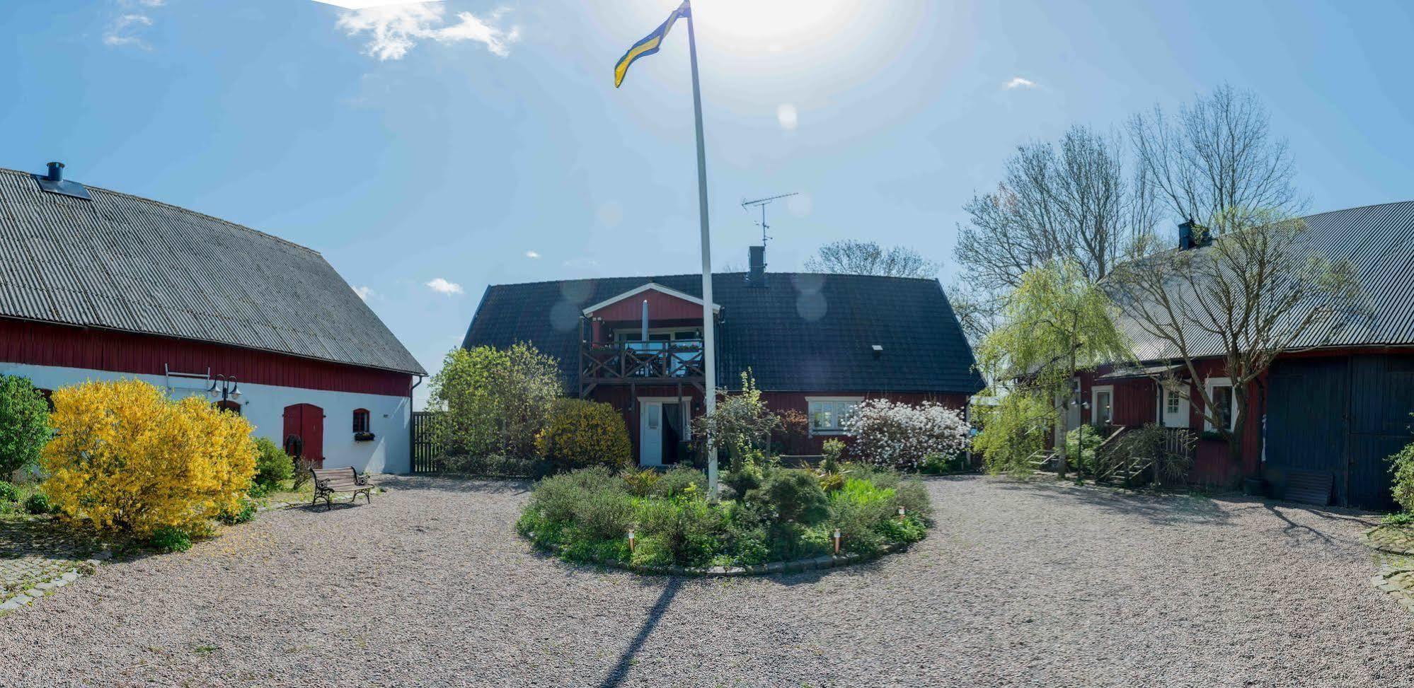 Mattisgarden Bed & Breakfast Östra Ljungby エクステリア 写真