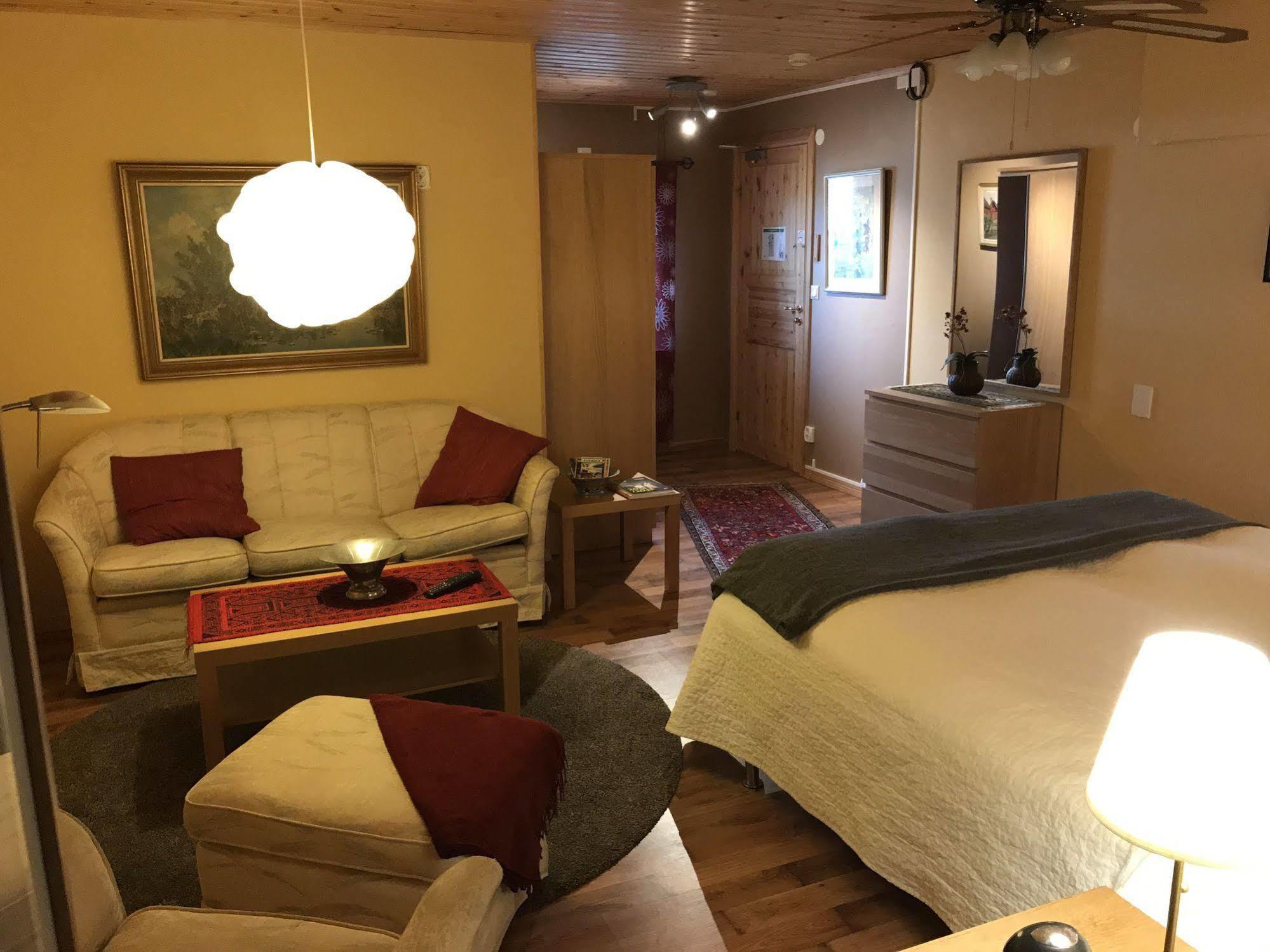 Mattisgarden Bed & Breakfast Östra Ljungby エクステリア 写真